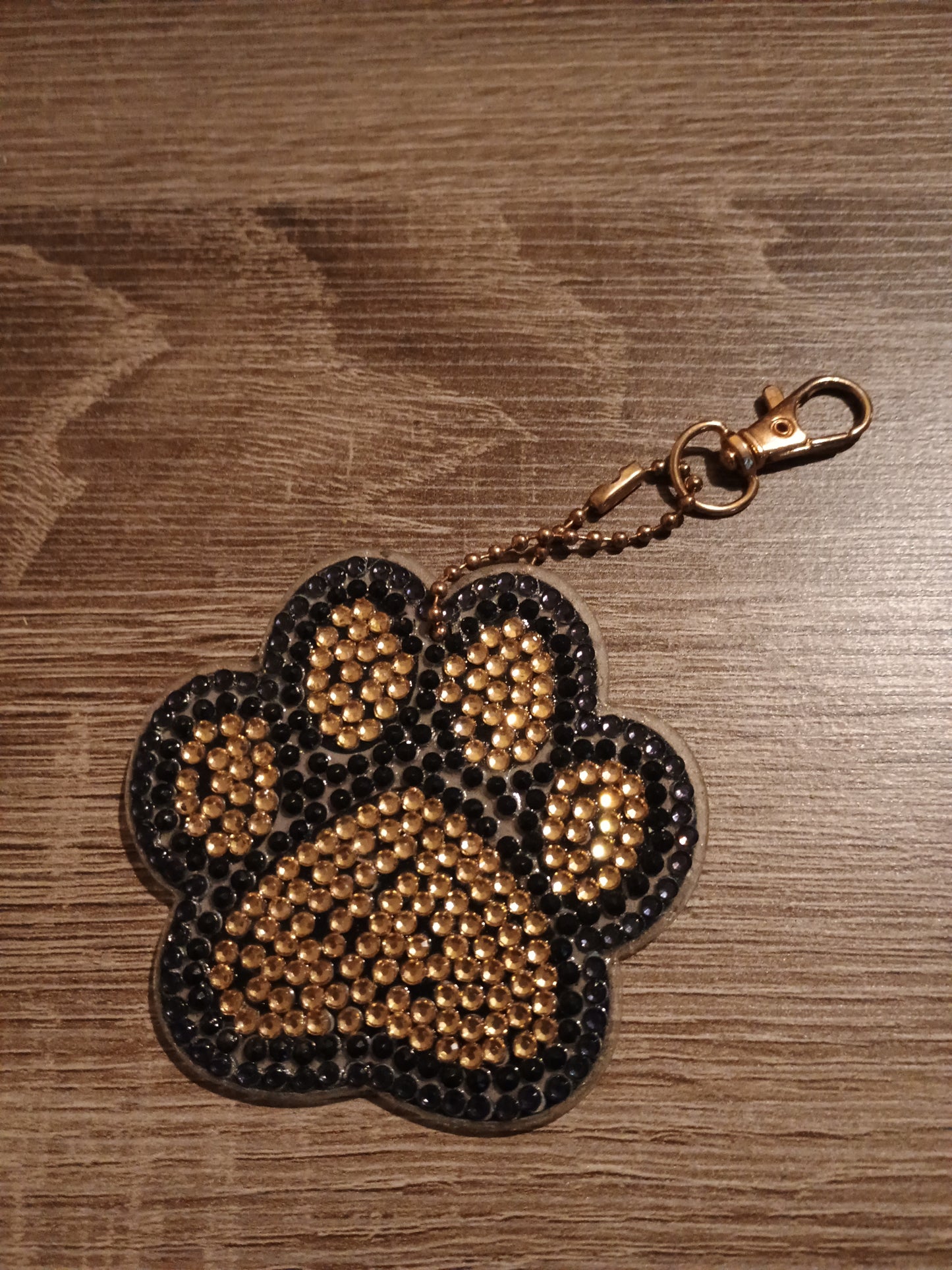 Paw print keychain