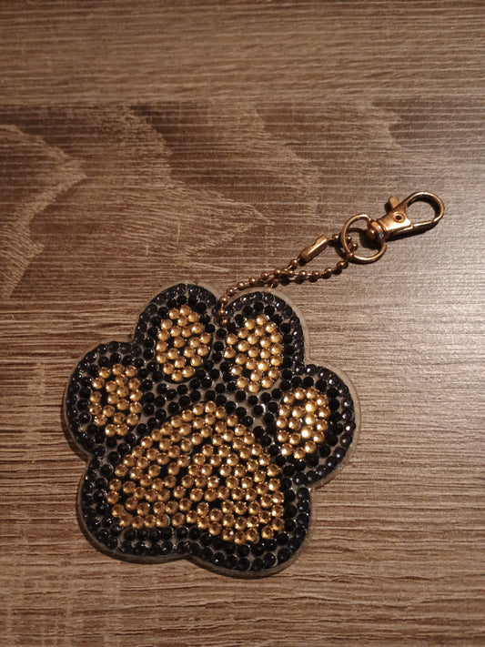 Paw print keychain
