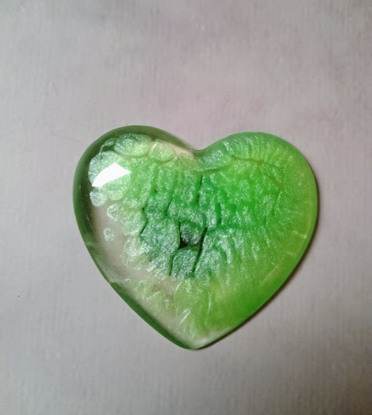Resin heart magnet
