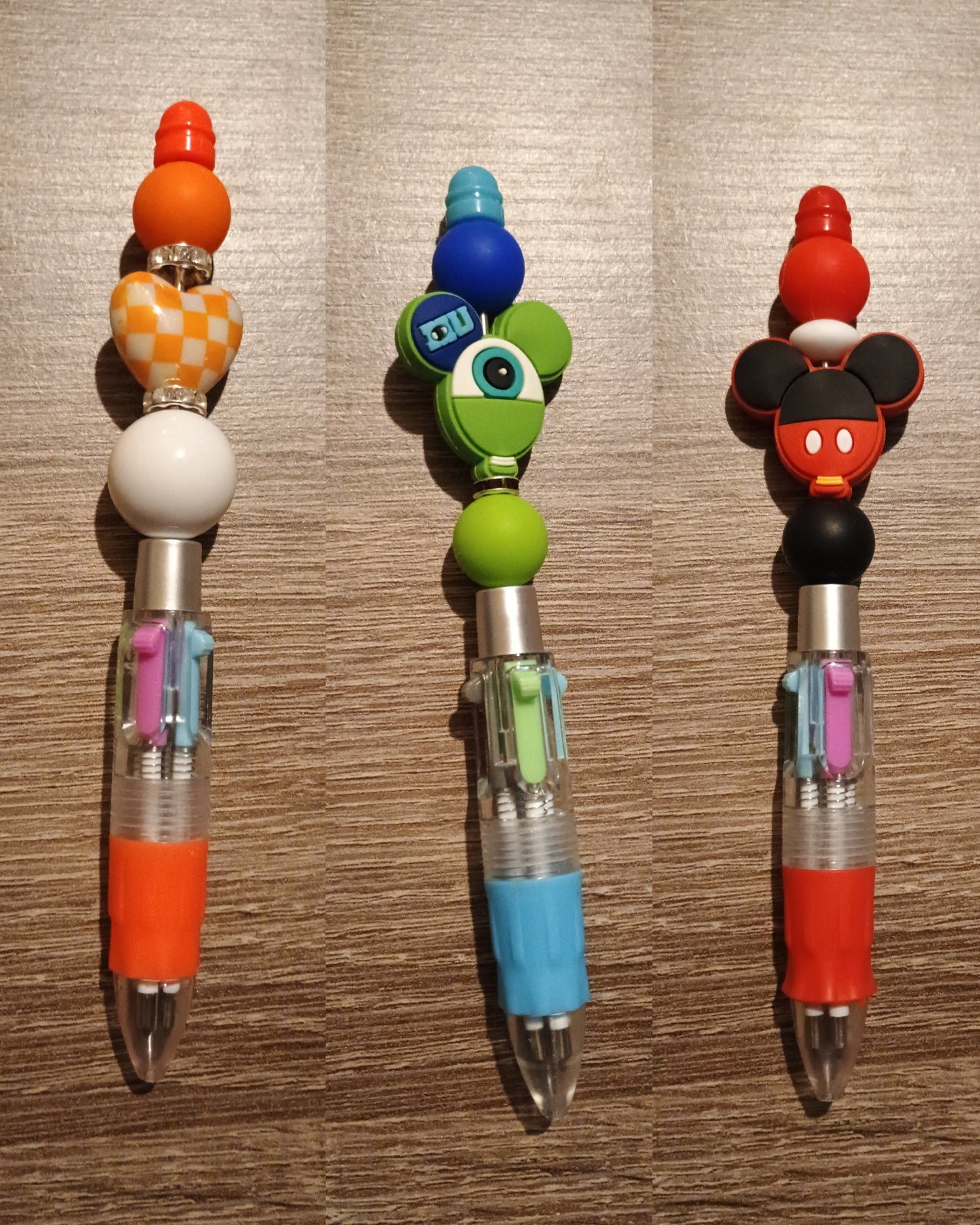 Color changing pens