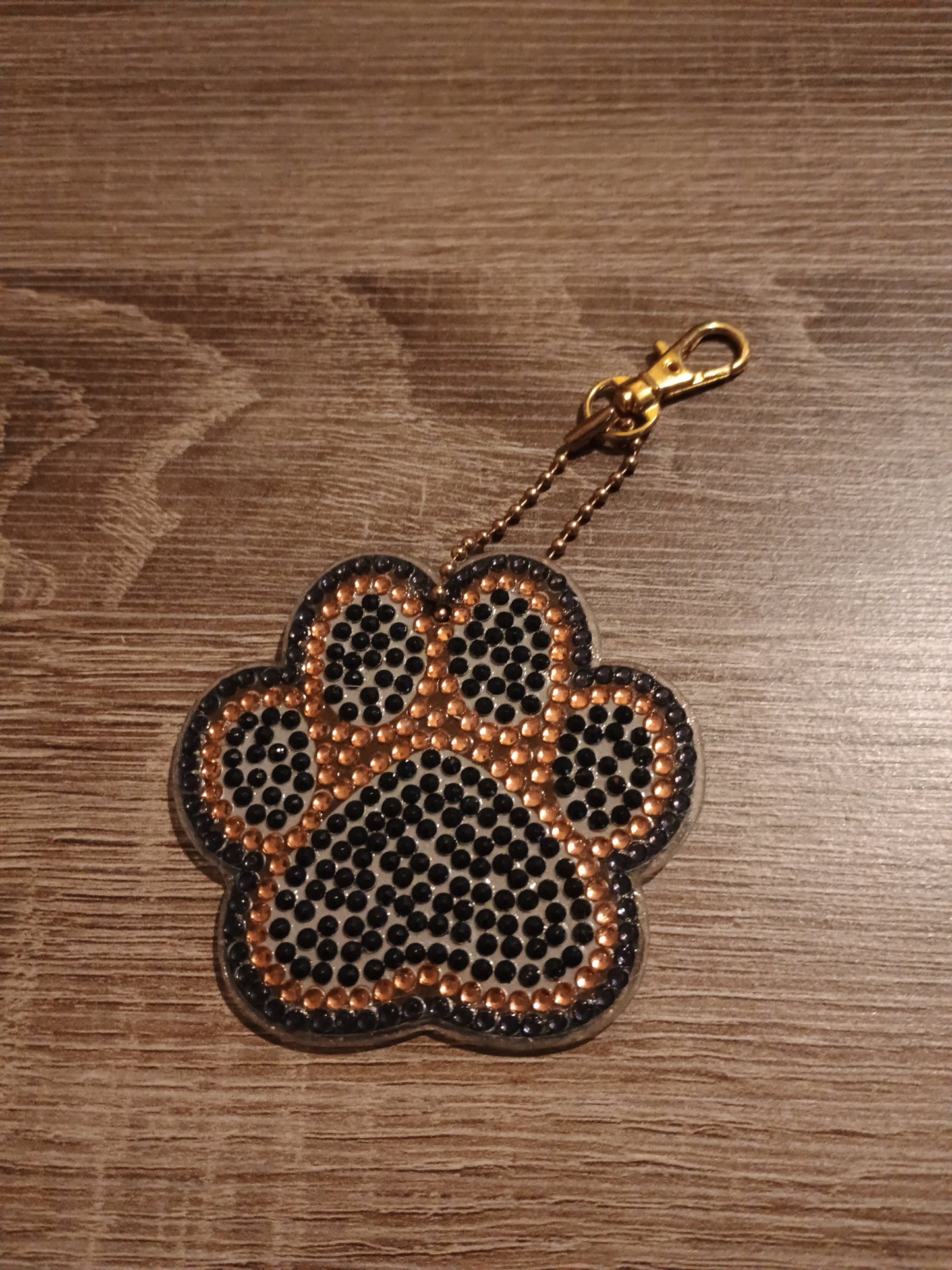 Paw print keychain