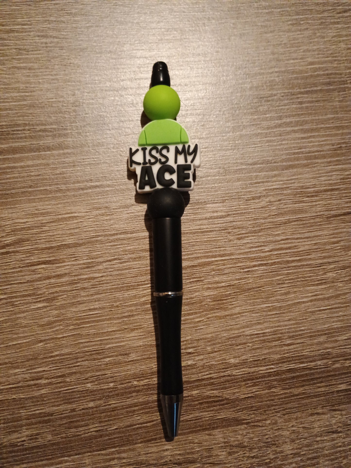 Focal bead pen