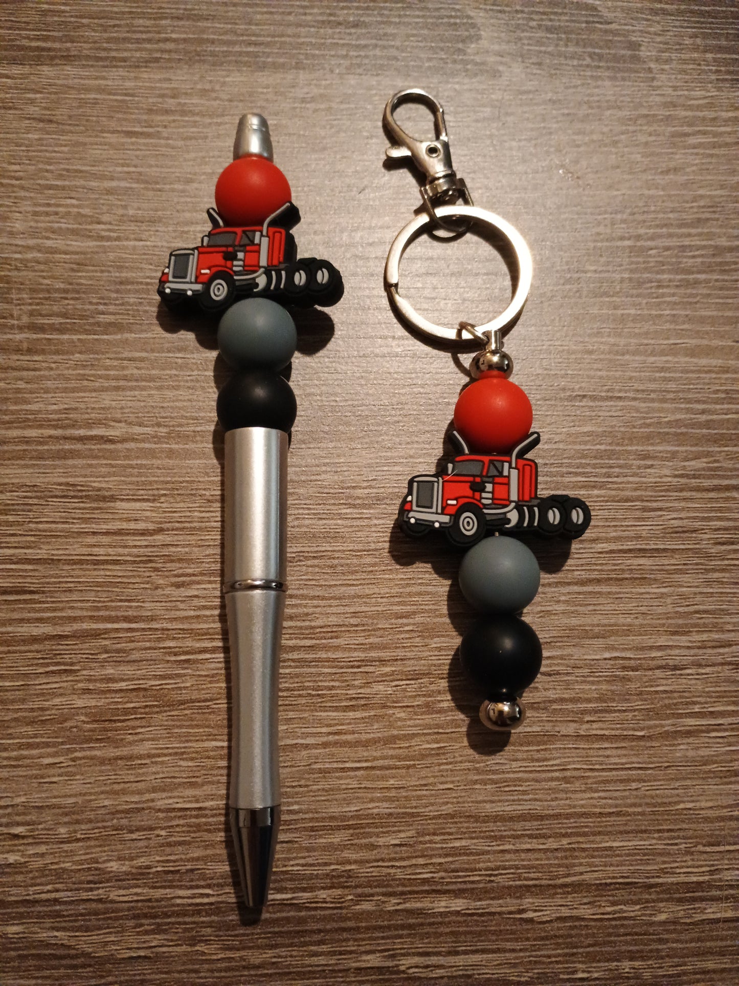 Trucker pen and keychain