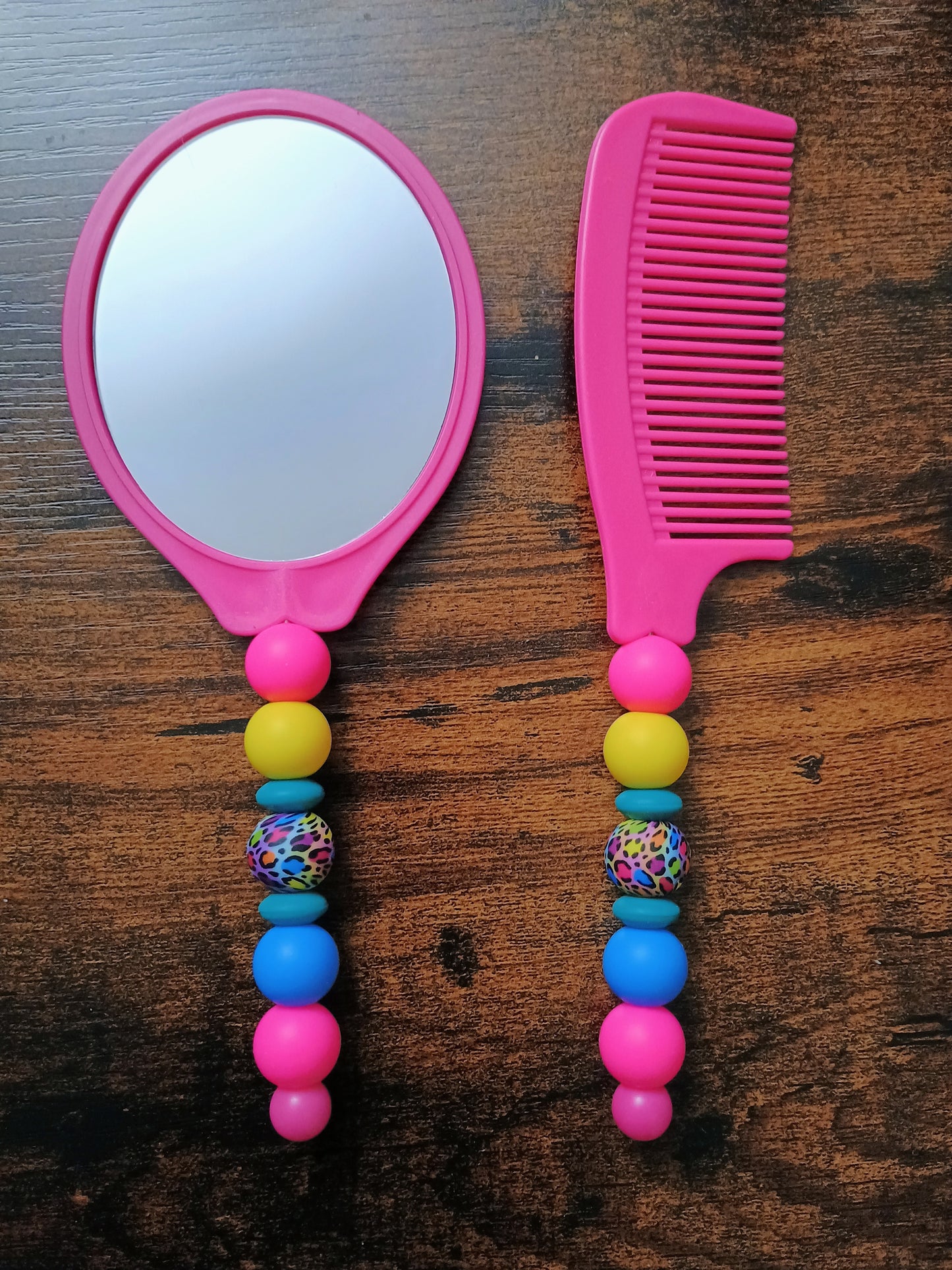 Mirror and comb set