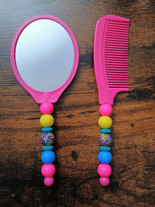 Mirror and comb set