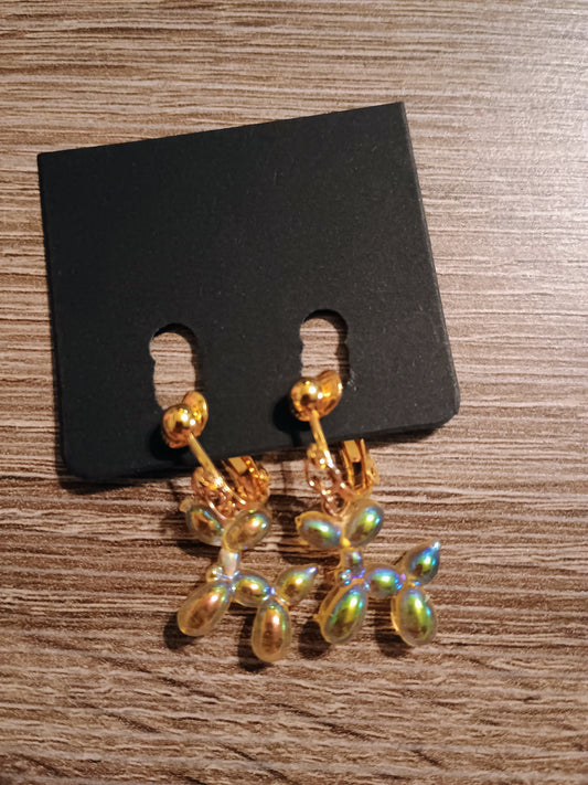 Dangle clip on earrings