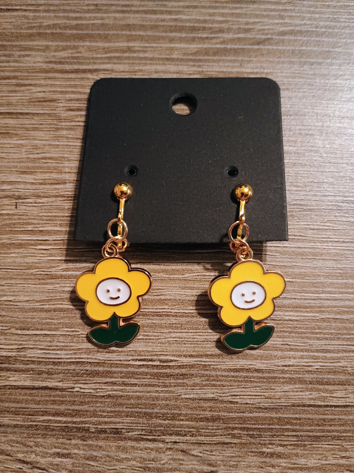 Dangle clip on earrings